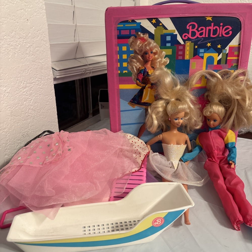 LOT OF 2 Vintage 1966,1987, BARBIES WITH BARBIE FASHION TRUNK &10 accessories